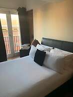 Contractor Bookers at Infinity Apartments