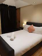 Contractor Bookers at Infinity Apartments