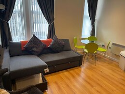 Contractor Bookers at Infinity Apartments