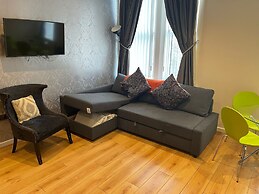 Contractor Bookers at Infinity Apartments