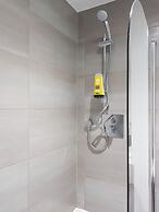Contractor Bookers at Infinity Apartments