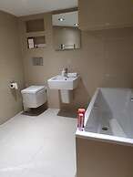 Contractor Bookers at Infinity Apartments
