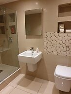 Contractor Bookers at Infinity Apartments
