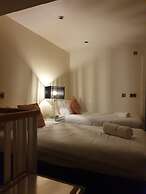 Contractor Bookers at Infinity Apartments