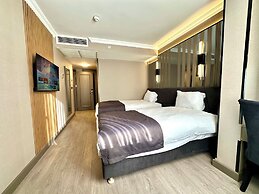 Aven Hotel