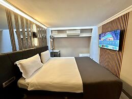 Aven Hotel