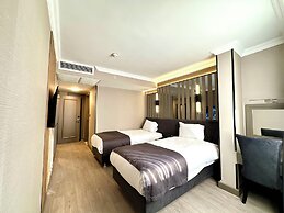 Aven Hotel