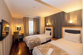 Crestium Hotel Premium Square