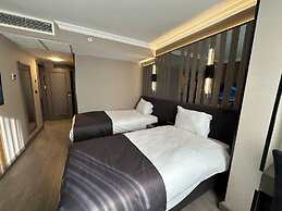 Aven Hotel