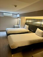 Aven Hotel