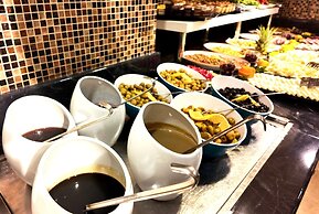 Aven Hotel