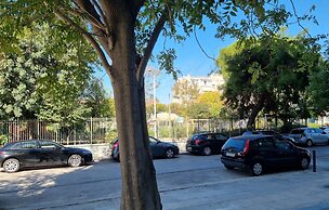 10 Apartments & Suites Athens