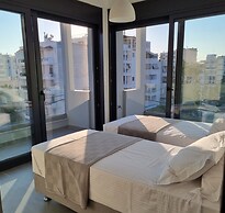 10 Apartments & Suites Athens