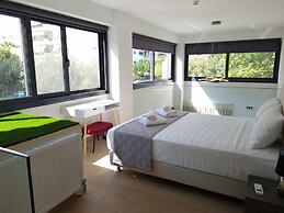 10 Apartments & Suites Athens