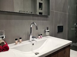 10 Apartments & Suites Athens