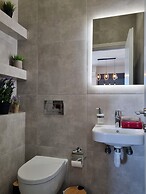 10 Apartments & Suites Athens