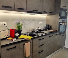 10 Apartments & Suites Athens