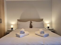 10 Apartments & Suites Athens