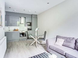 Simplistic Apartment in Milton Keynes Near Willen Lake