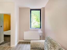 Simplistic Apartment in Milton Keynes Near Willen Lake