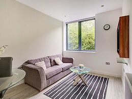 Simplistic Apartment in Milton Keynes Near Willen Lake