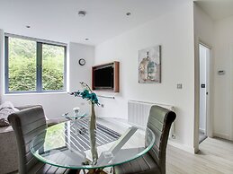 Simplistic Apartment in Milton Keynes Near Willen Lake