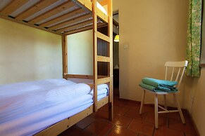 Marvelous Holiday Home in Issac With Swimming Pool