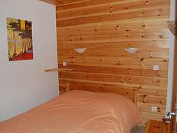 Spacious Holiday Home Near Center of Champagny