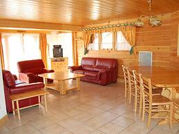 Spacious Holiday Home Near Center of Champagny