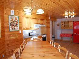 Spacious Holiday Home Near Center of Champagny