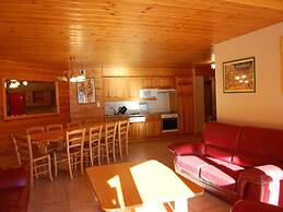 Spacious Holiday Home Near Center of Champagny