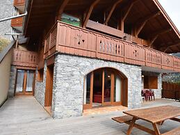 Spacious Holiday Home Near Center of Champagny