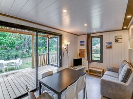 Serene Chalet in Hourtin Near Lake