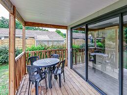 Serene Chalet in Hourtin Near Lake