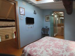 Beautiful Farmhouse in San Gimignano With Pool