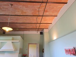 Beautiful Farmhouse in San Gimignano With Pool