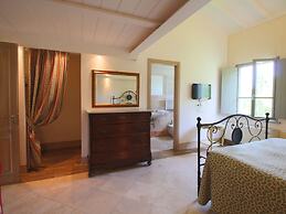 Beautiful Farmhouse in San Gimignano With Pool