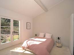 Beautiful Villa With Pool Near St.remy-de-provence