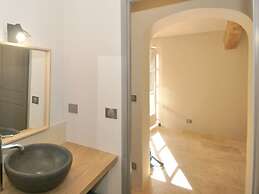 Beautiful Villa With Pool Near St.remy-de-provence