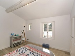 Beautiful Villa With Pool Near St.remy-de-provence