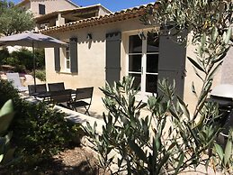 Beautiful Villa With Pool Near St.remy-de-provence