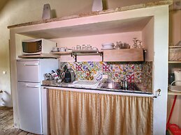 Lush Farmhouse in Umbertide With Pool