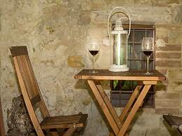 Lush Farmhouse in Umbertide With Pool