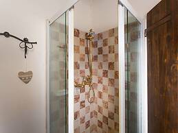 Lush Farmhouse in Umbertide With Pool