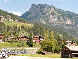 Spacious Chalet With Garden Near Ski Area in Tyrol