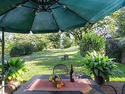 Farmhouse in Ville di Corsano Siena at the Centre