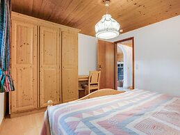 Chalet in Iselsberg-stronach Near Ski-lift