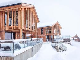 Majestic Chalet With Pool and Sauna