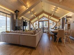 Majestic Chalet With Pool and Sauna