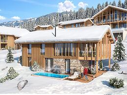 Majestic Chalet With Pool and Sauna